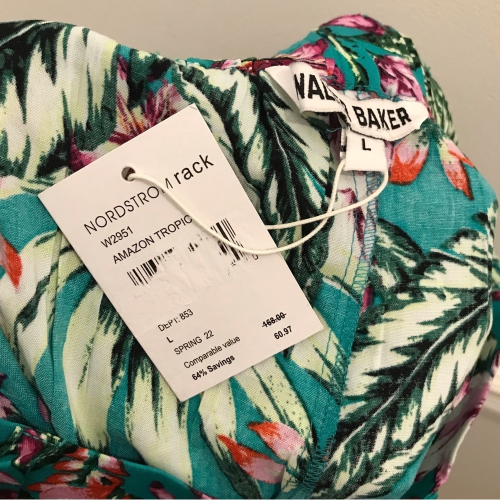 NWT Walter Baker Jasmine Shorts large Amazon Tropic floral green - Picture 11 of 11